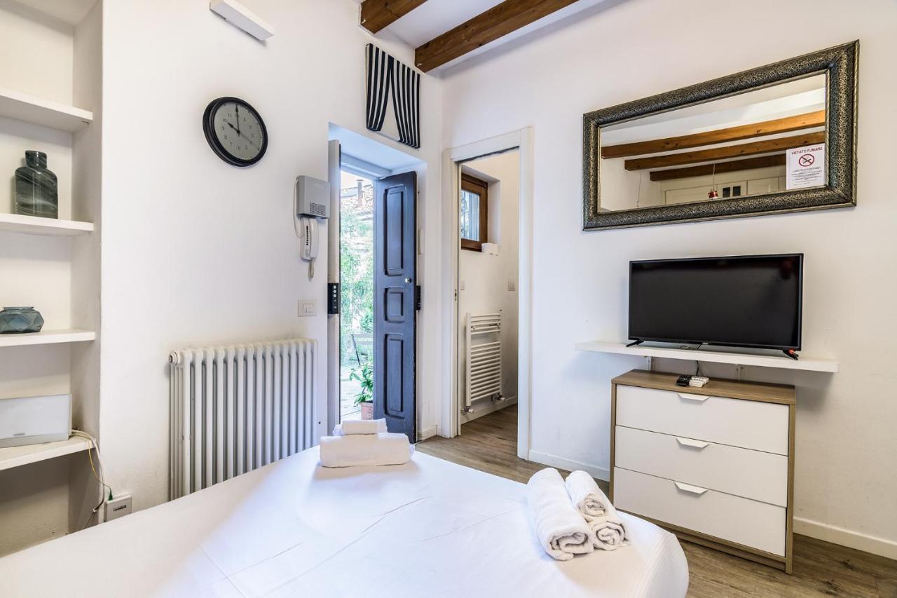 Secret Navigli Suite 米兰 外观 照片