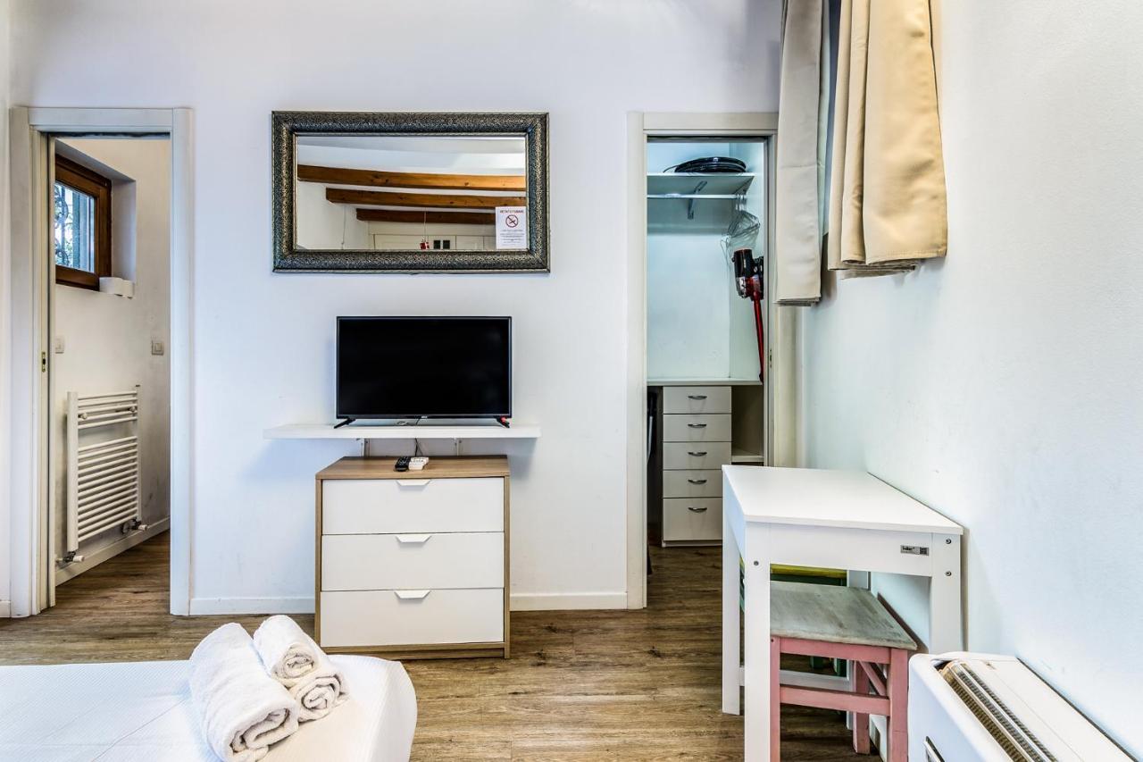 Secret Navigli Suite 米兰 外观 照片